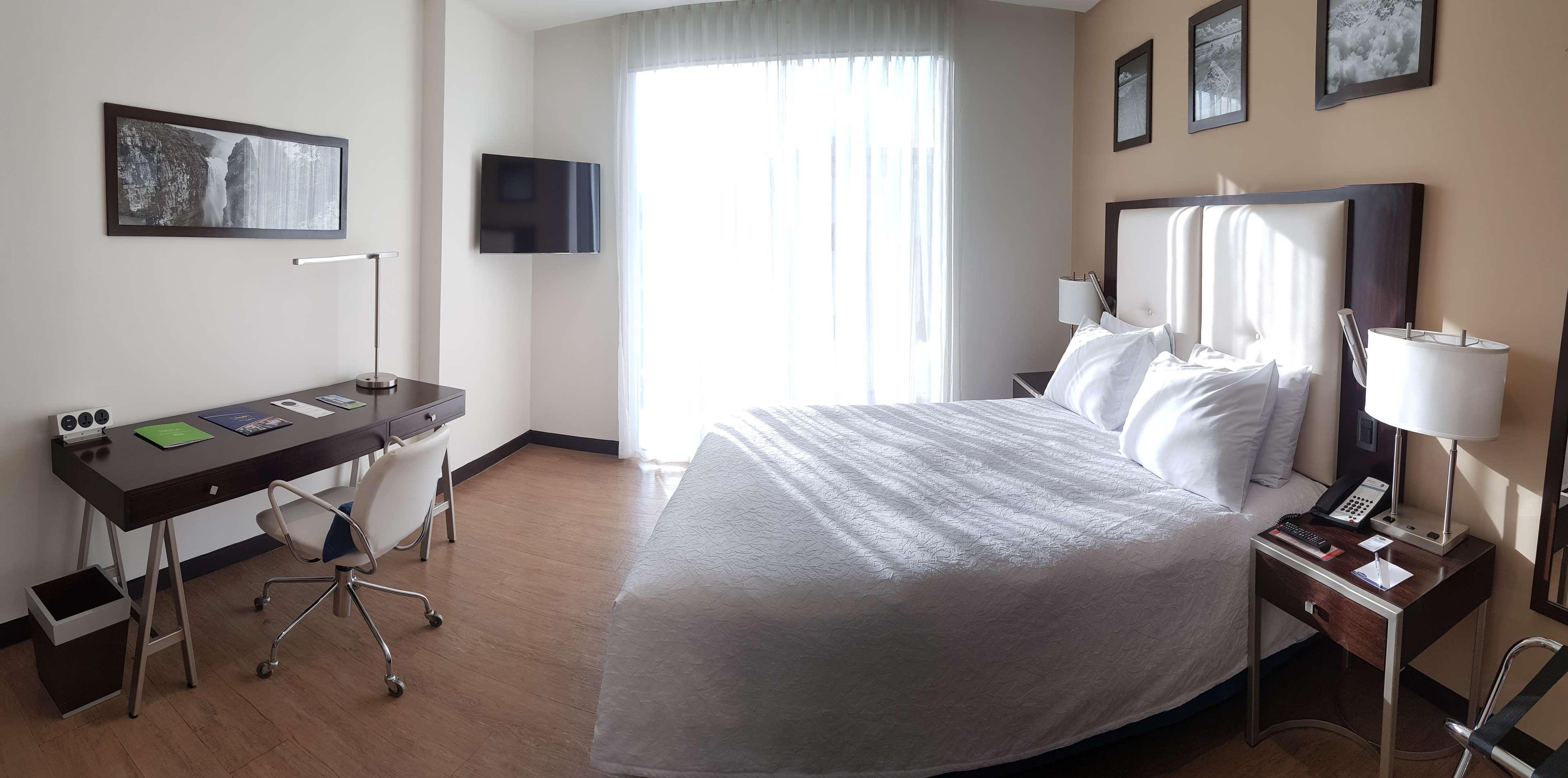 Hampton By Hilton Santa Cruz Hotel Santa Cruz de La Sierra Exterior photo