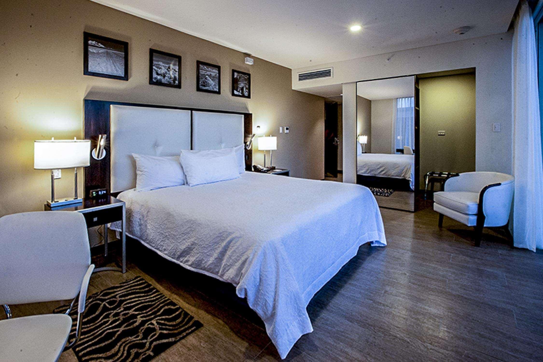 Hampton By Hilton Santa Cruz Hotel Santa Cruz de La Sierra Exterior photo