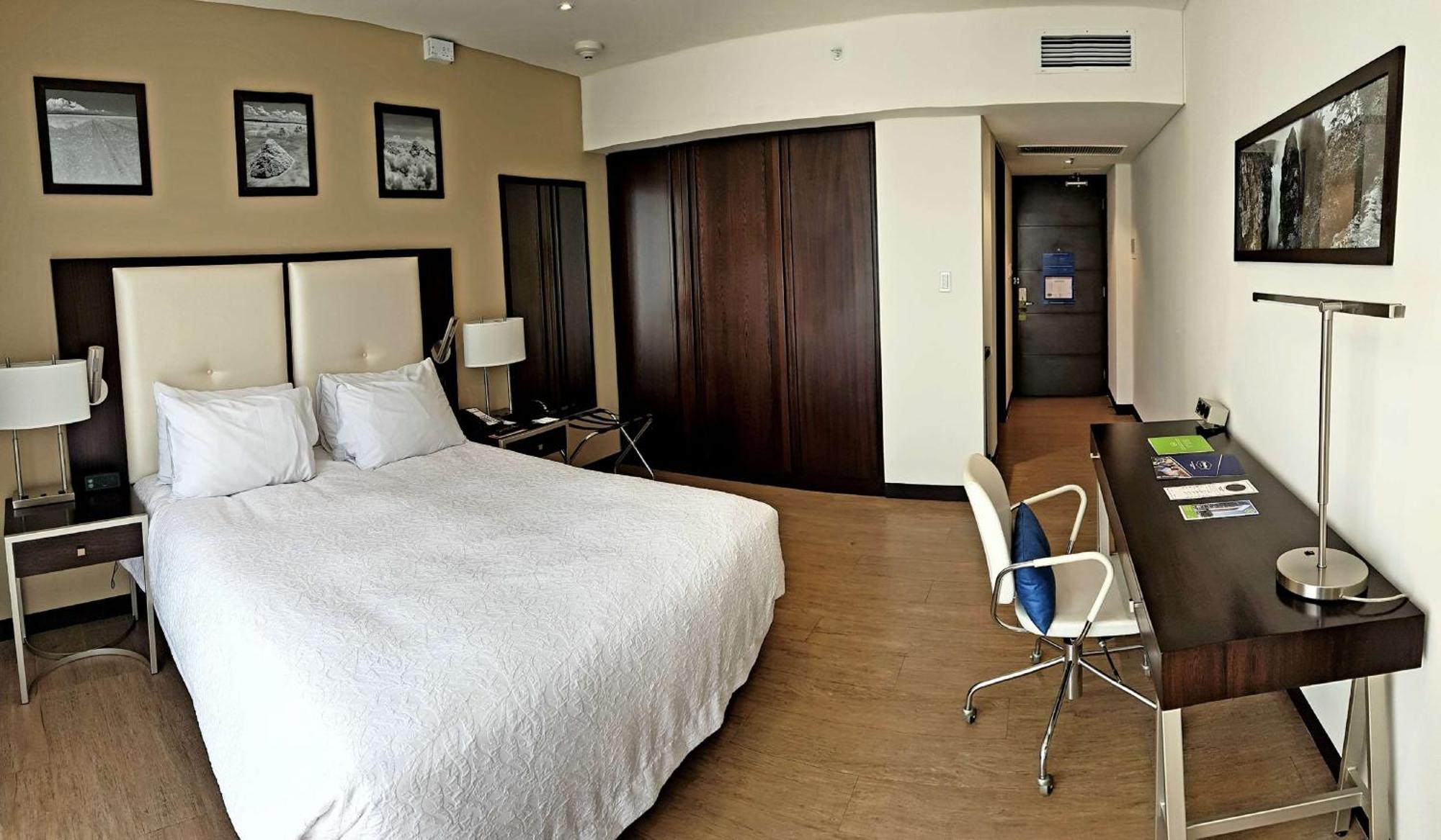 Hampton By Hilton Santa Cruz Hotel Santa Cruz de La Sierra Exterior photo